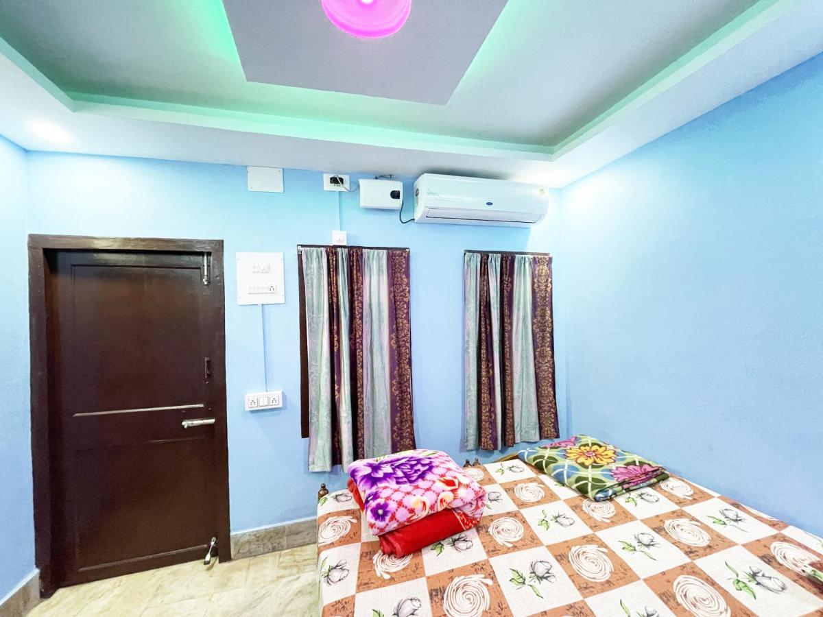 Hotel Radha Krishna Purî Extérieur photo