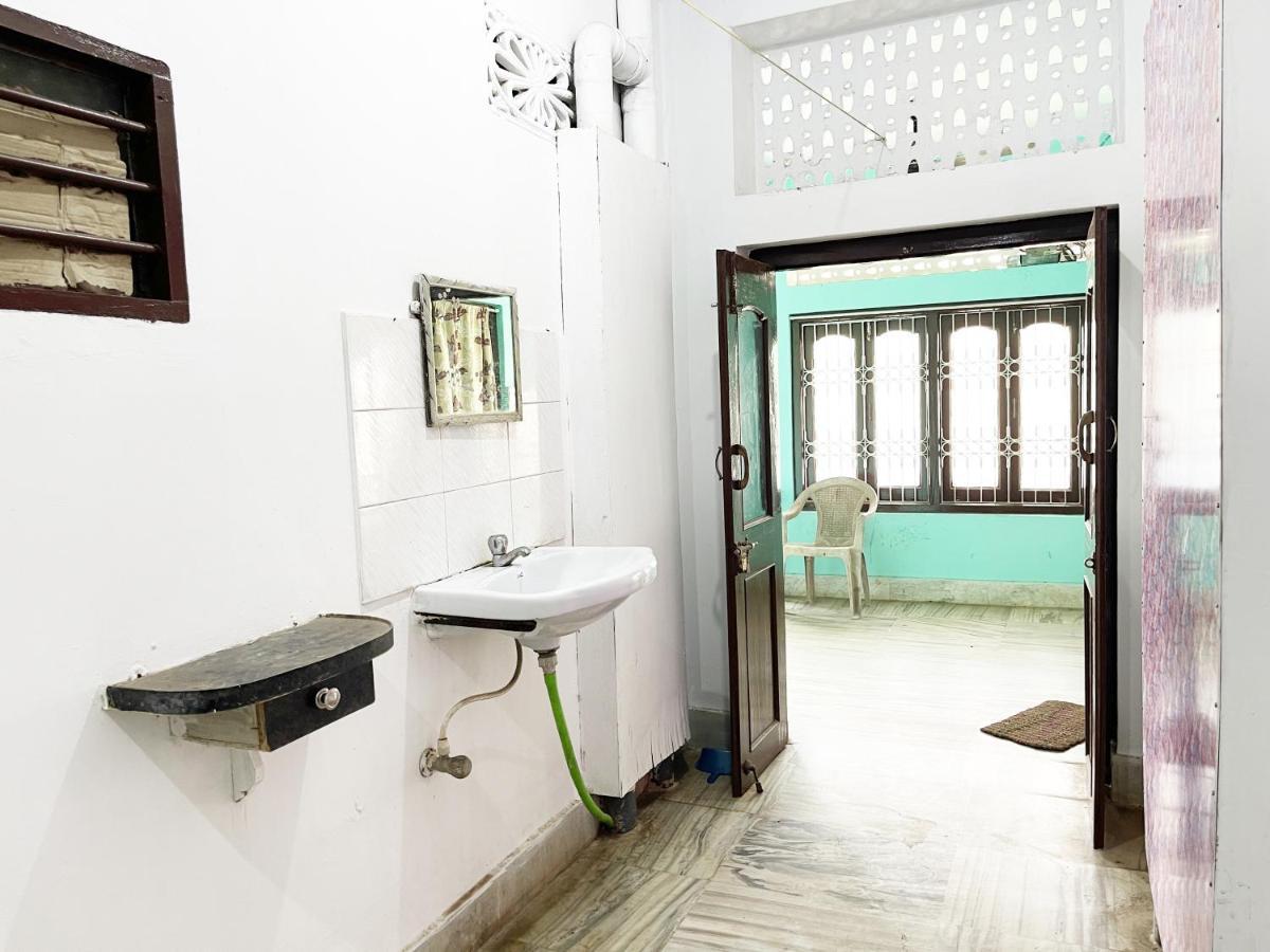 Hotel Radha Krishna Purî Extérieur photo