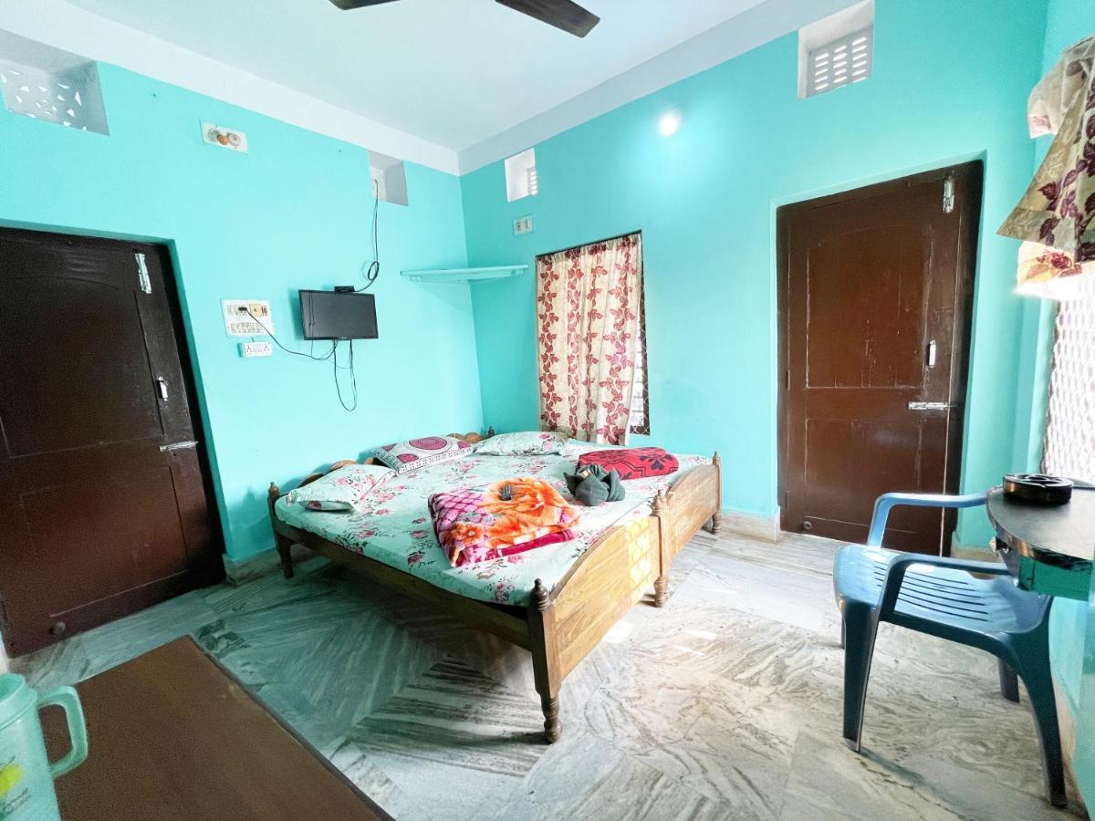 Hotel Radha Krishna Purî Extérieur photo