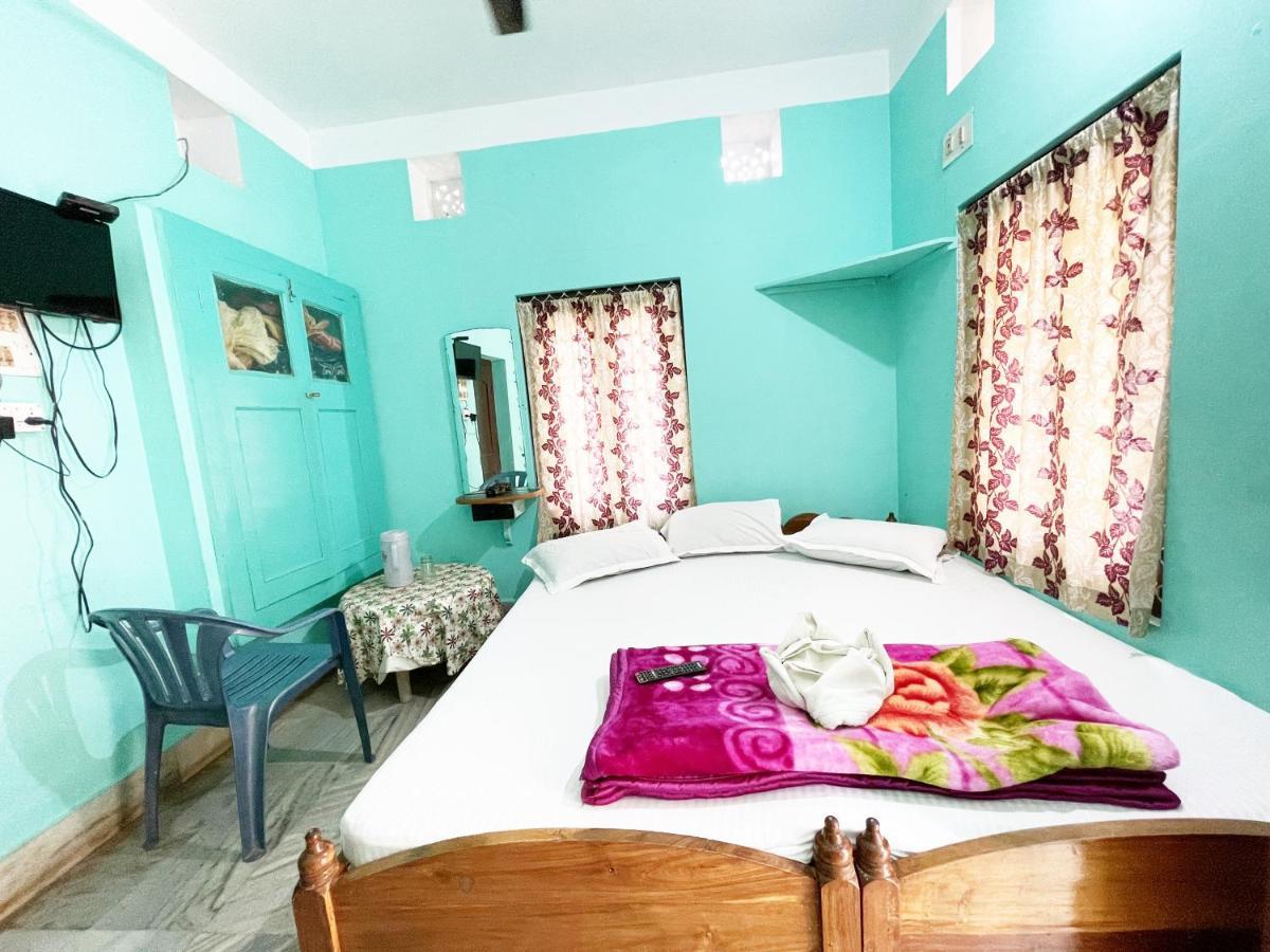 Hotel Radha Krishna Purî Extérieur photo