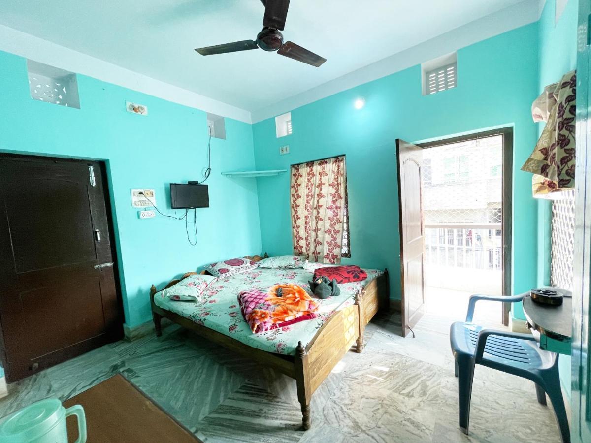 Hotel Radha Krishna Purî Extérieur photo