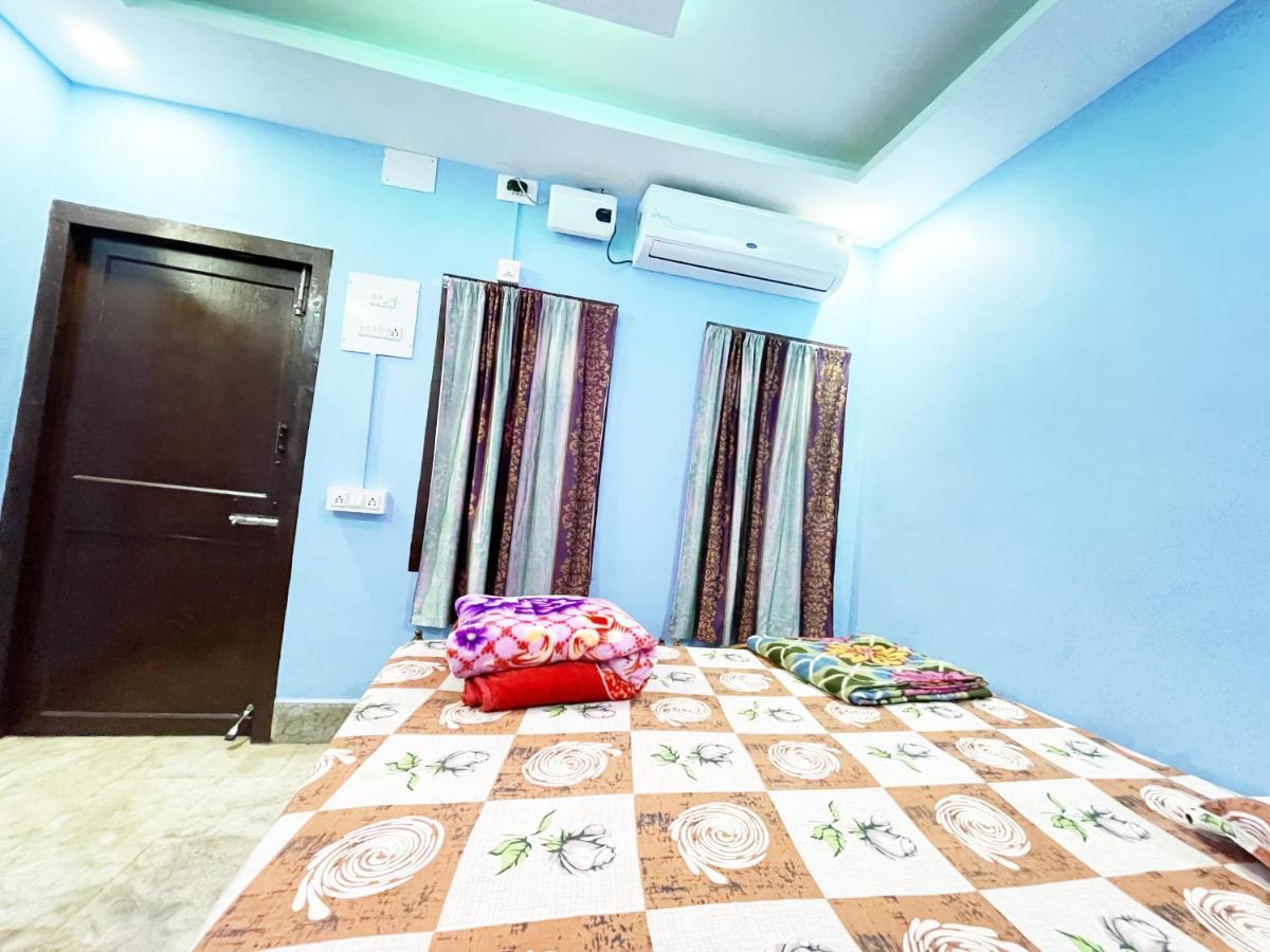 Hotel Radha Krishna Purî Extérieur photo
