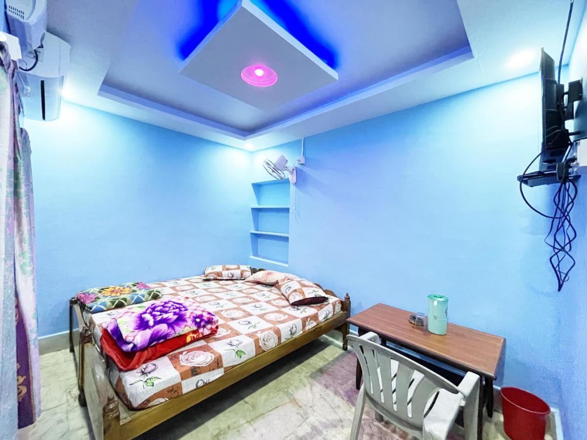 Hotel Radha Krishna Purî Extérieur photo
