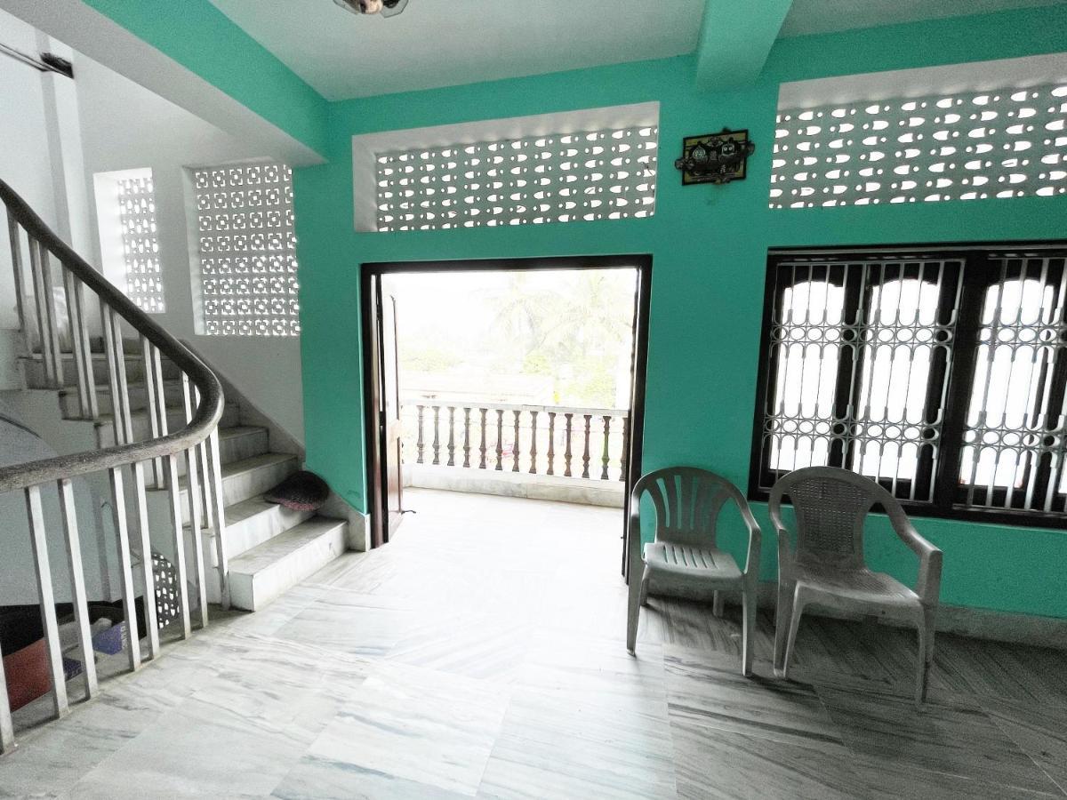 Hotel Radha Krishna Purî Extérieur photo