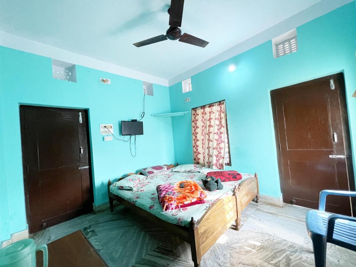 Hotel Radha Krishna Purî Extérieur photo
