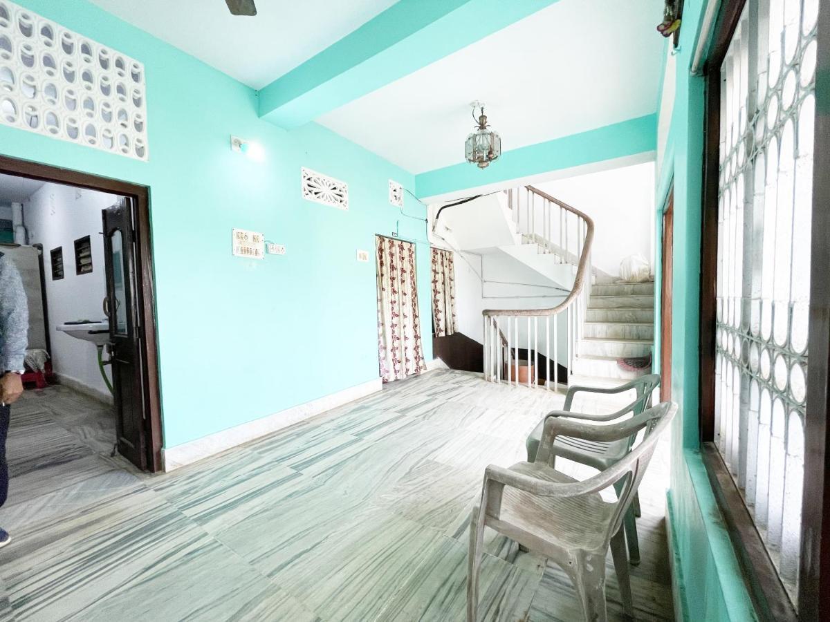 Hotel Radha Krishna Purî Extérieur photo