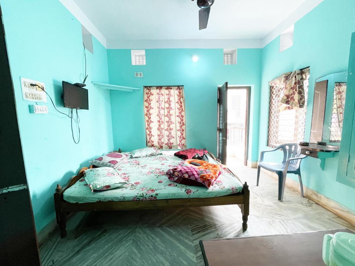 Hotel Radha Krishna Purî Extérieur photo