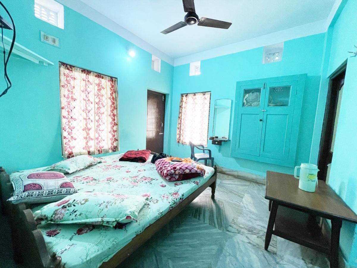 Hotel Radha Krishna Purî Extérieur photo