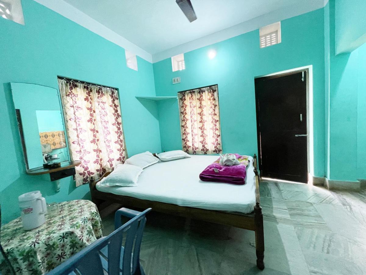Hotel Radha Krishna Purî Extérieur photo